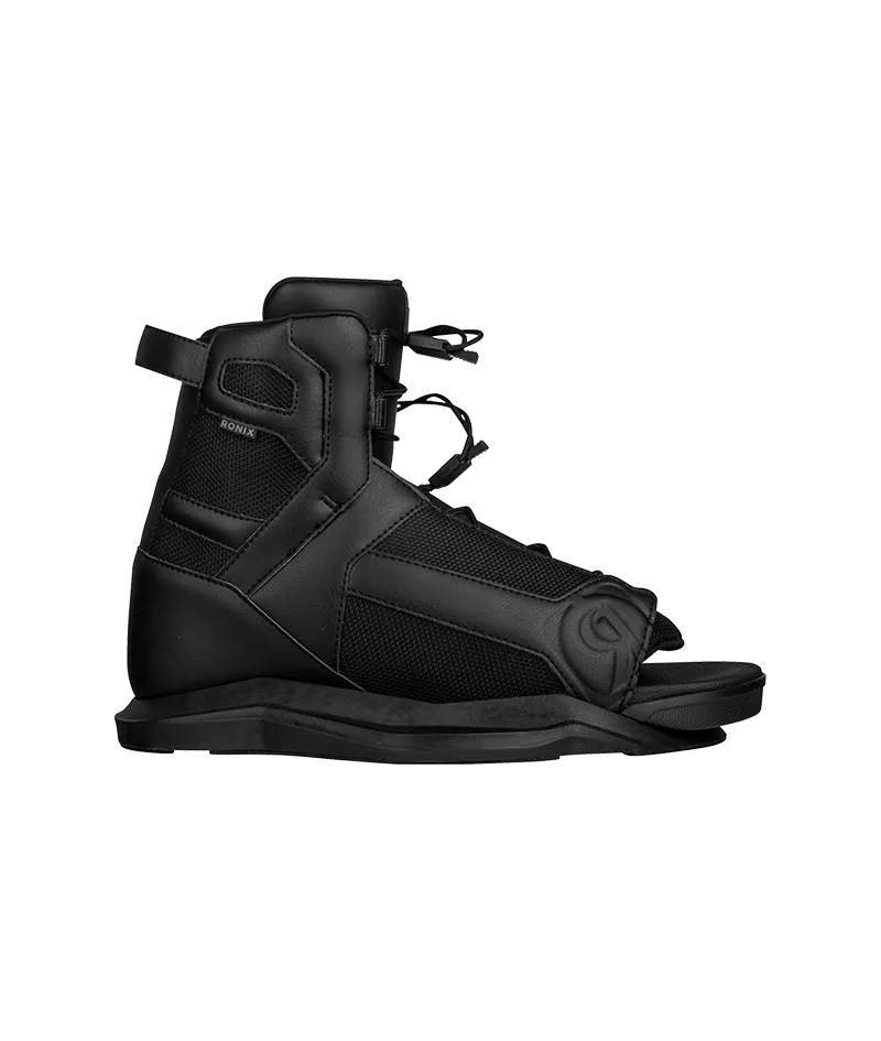 Ronix District wakeboard package with Divide boots for intermediate and advanced boat riders Boots