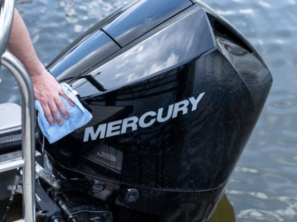 Mercury 8M0170561 All-in-One Spotless Shine 2 oz water spot remover and detailer for boat cowlings gel coat fiberglass chrome glass and painted surfaces wipe off