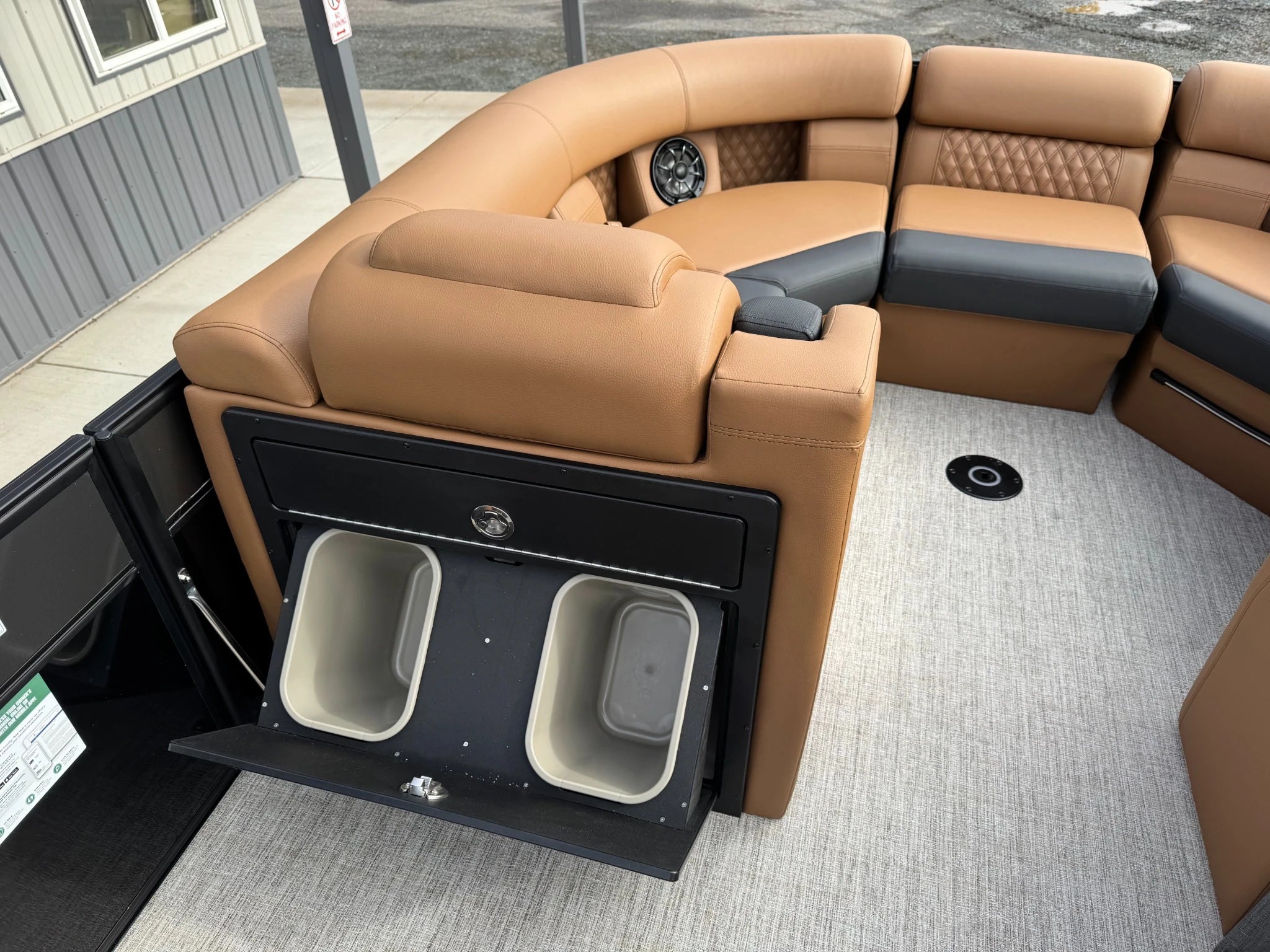 Berkshire 23RFX STS Trash Cans