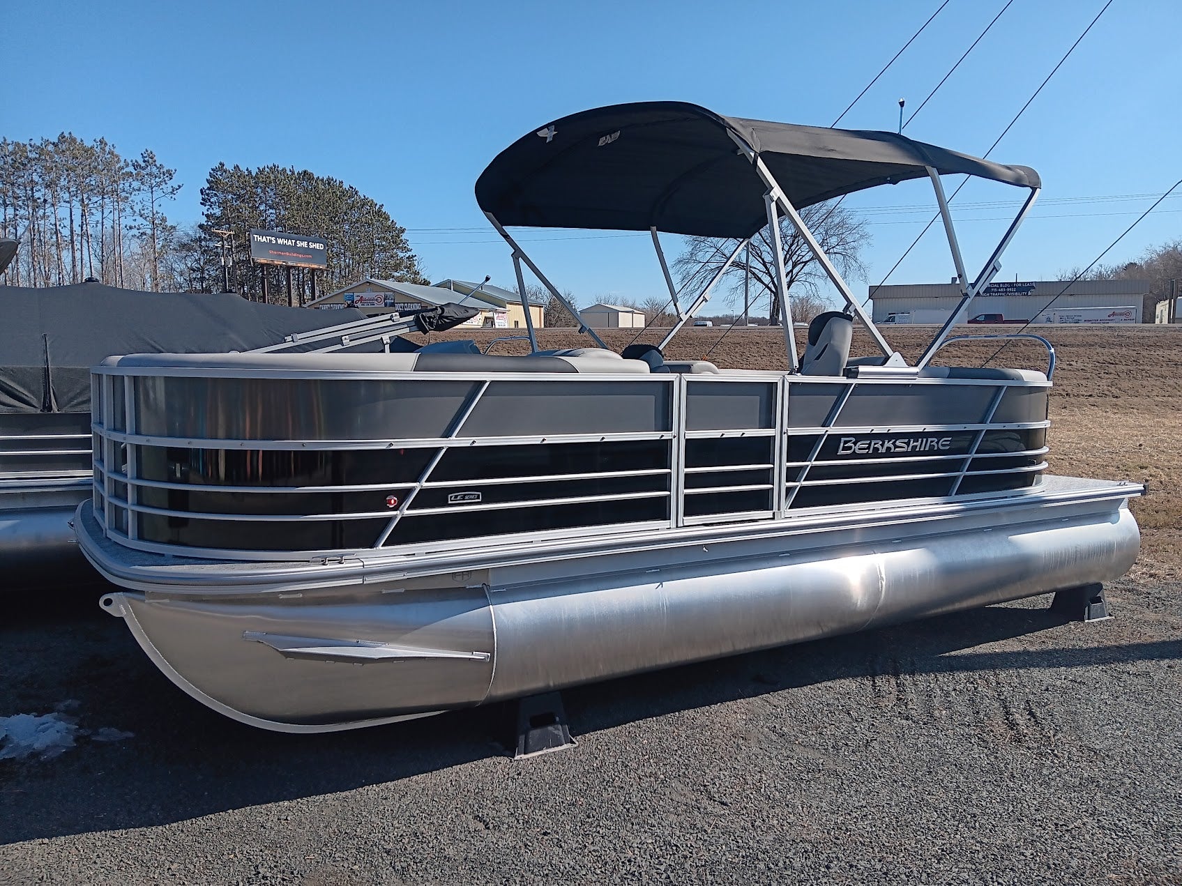 Berkshire LE Pontoon