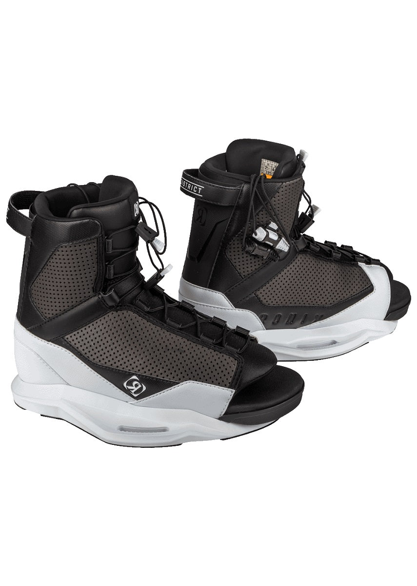 Ronix District 129 Wakeboard with District Boots - Boots