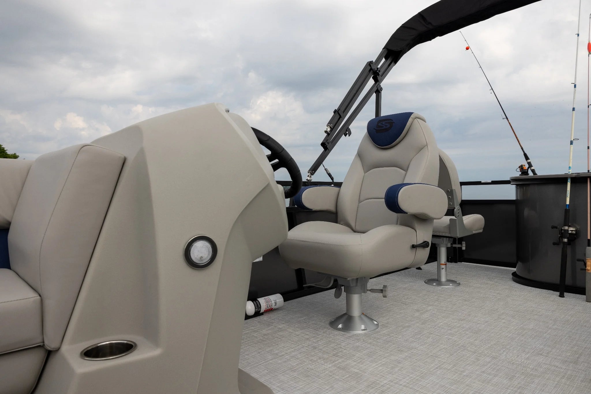 Dockside 20DF Captains Chair