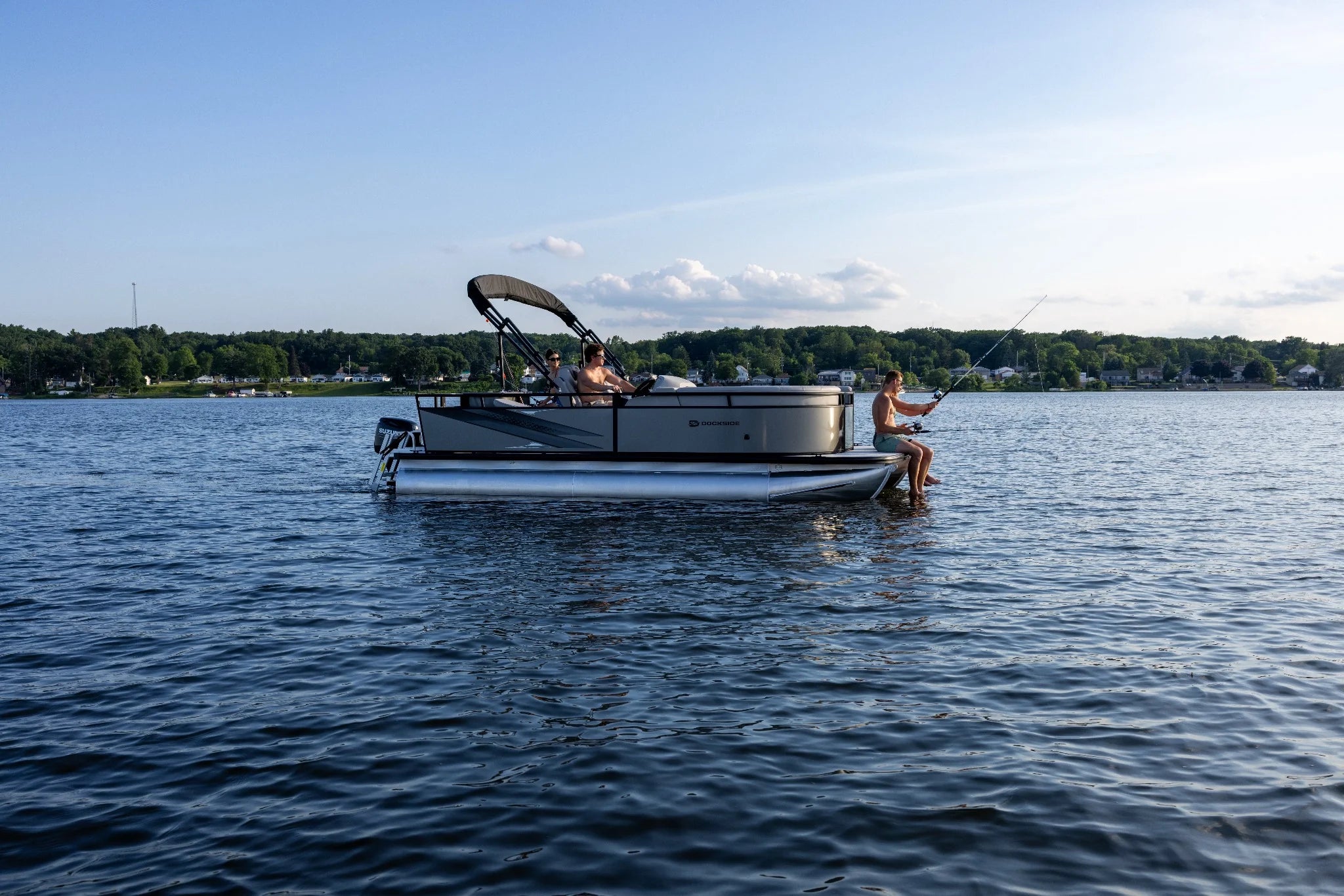 Dockside 20DF Exterior Side