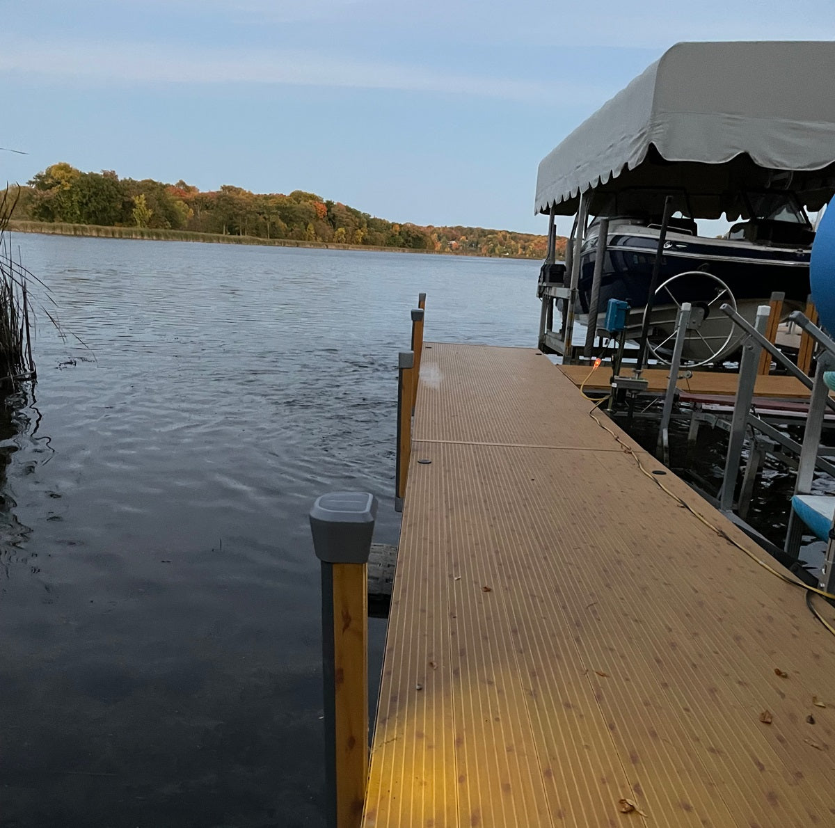 Lake Lite Solar Dock Light for Floe Bumper