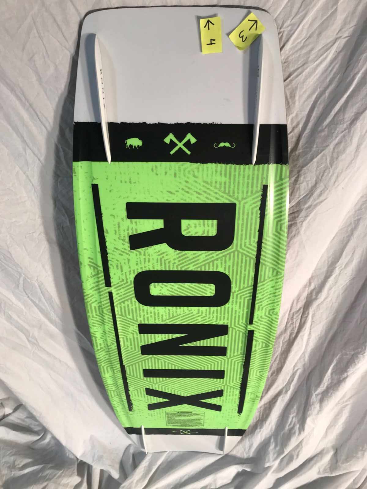 Ronix District Wakeboard - Textured Black / White / Green - 134