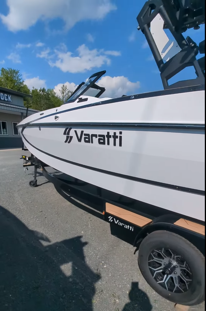 2025 Varatti Z2373 – NEW • Joystick Thruster • Loaded w/ Premium Options • Only $139,900