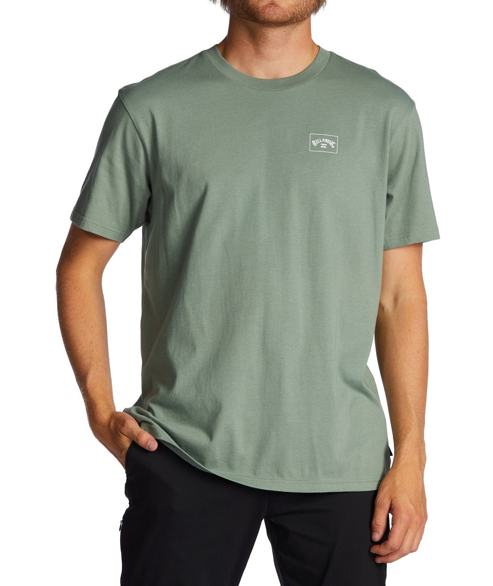 Billabong: Stacked Arch Short Sleeve