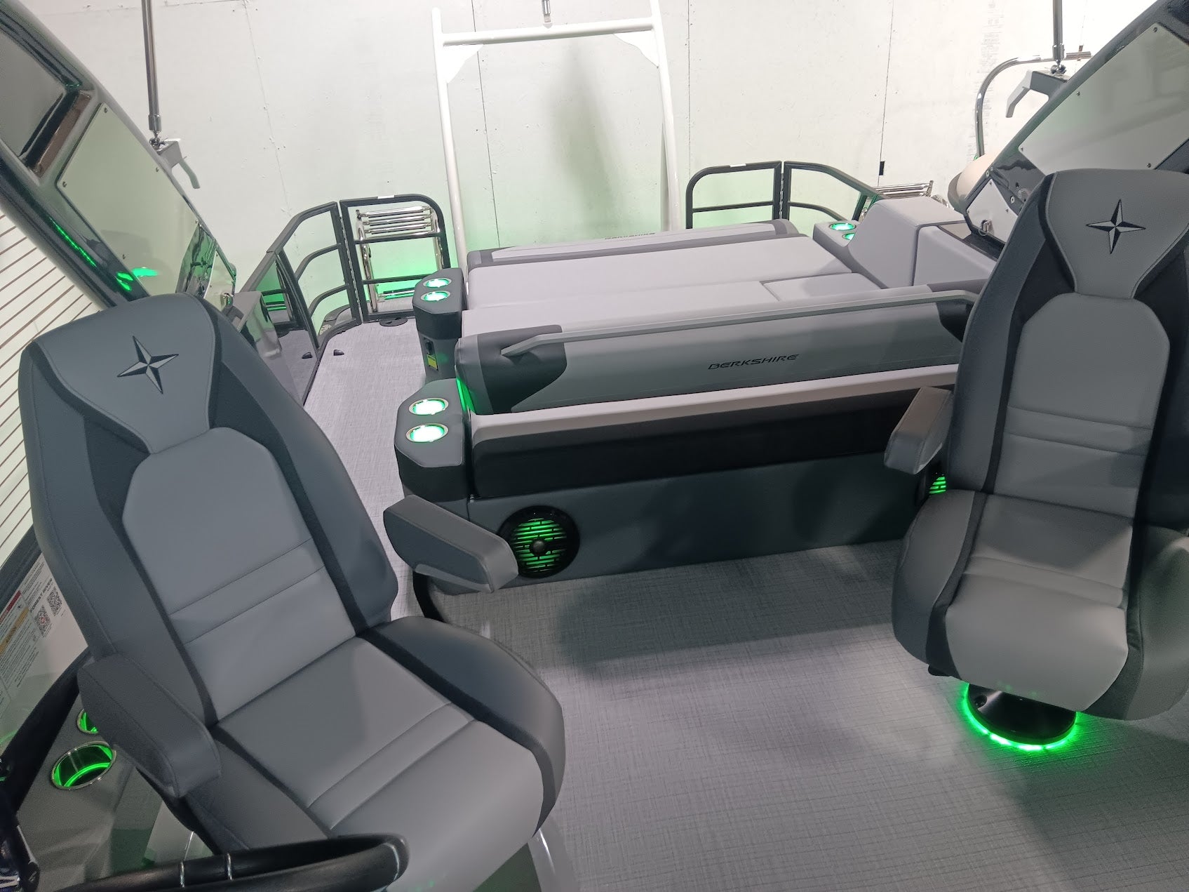 2025 Berkshire 23 ULE STS Arch 3.0+ Tritoon with Mercury 300HP Lounger