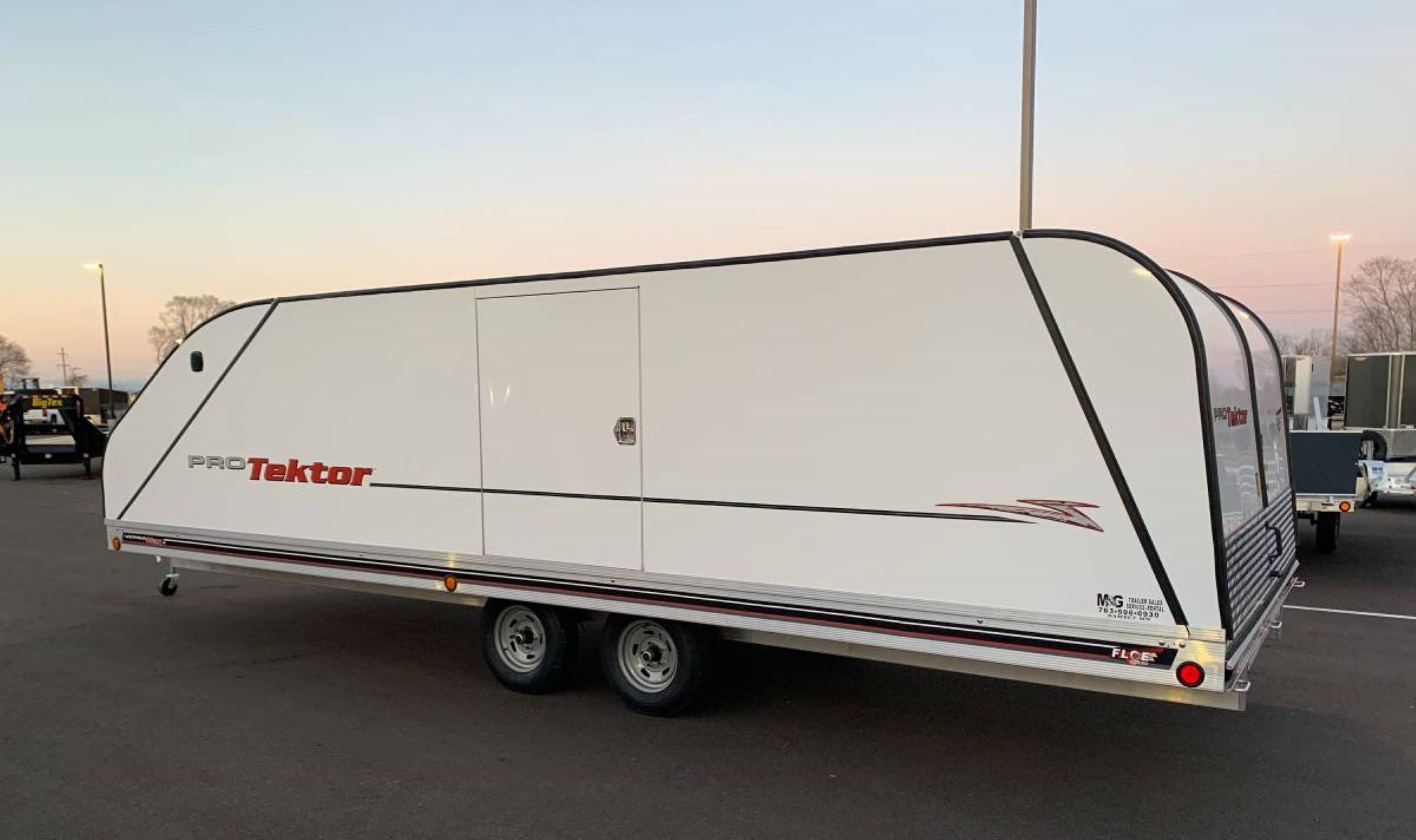 Floe VersaMax RT 22' Ramp Tandem E2 w/Pro-Tektor Enclosure (w/Electric Brakes)