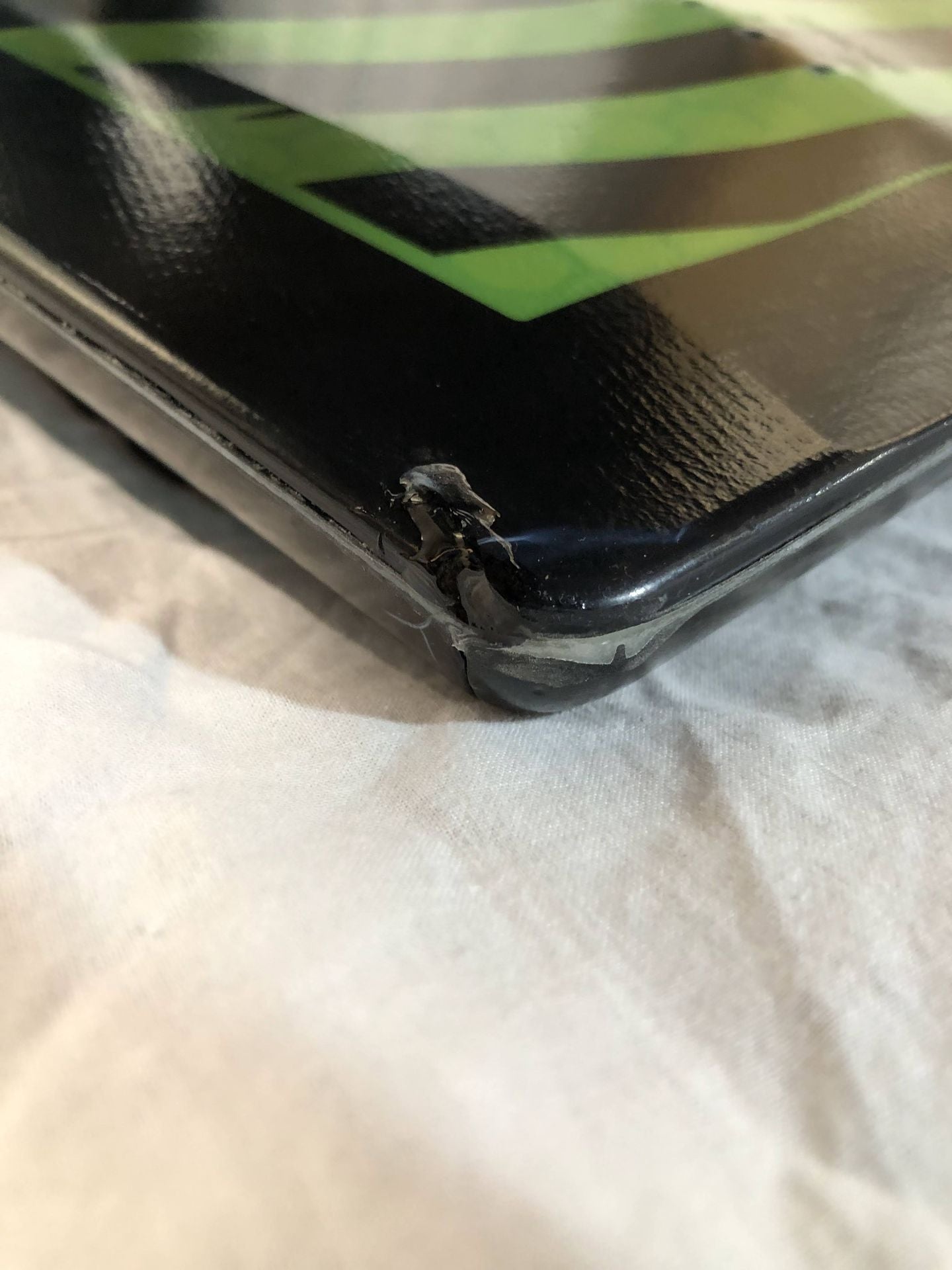 4.8 HL Broadcast Scratch N Dent