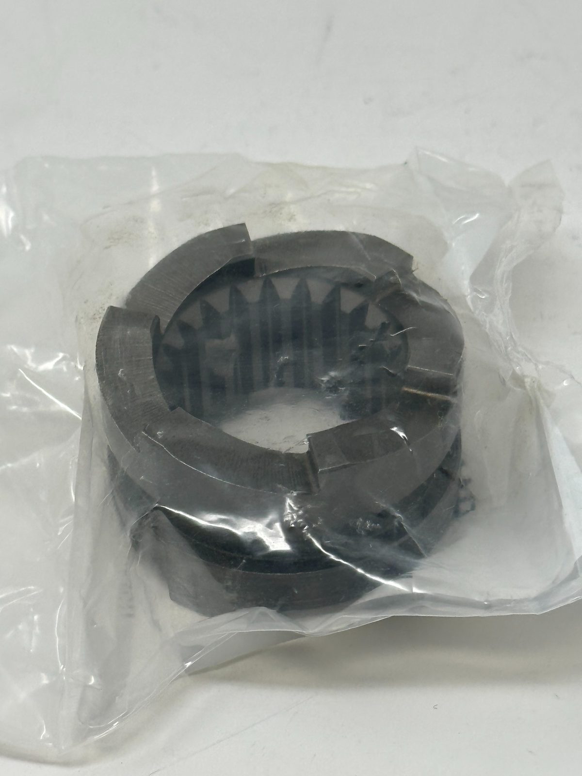 Mercury 822539T propshaft clutch for gearcase service Bag Back