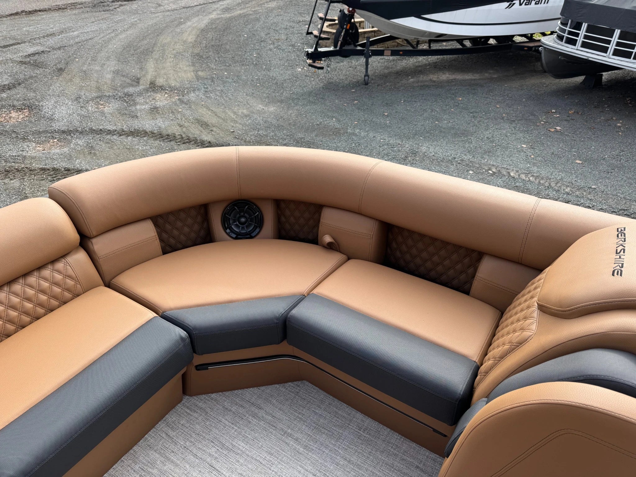 Berkshire 23RFX STS Stern