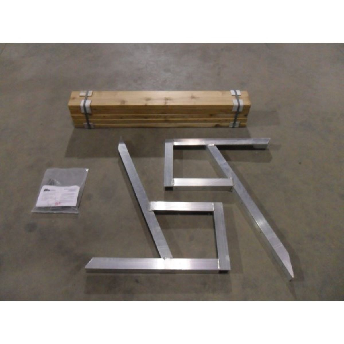 4' Free Standing Bench Kit With Wood Grain Panels - D1BFA4W