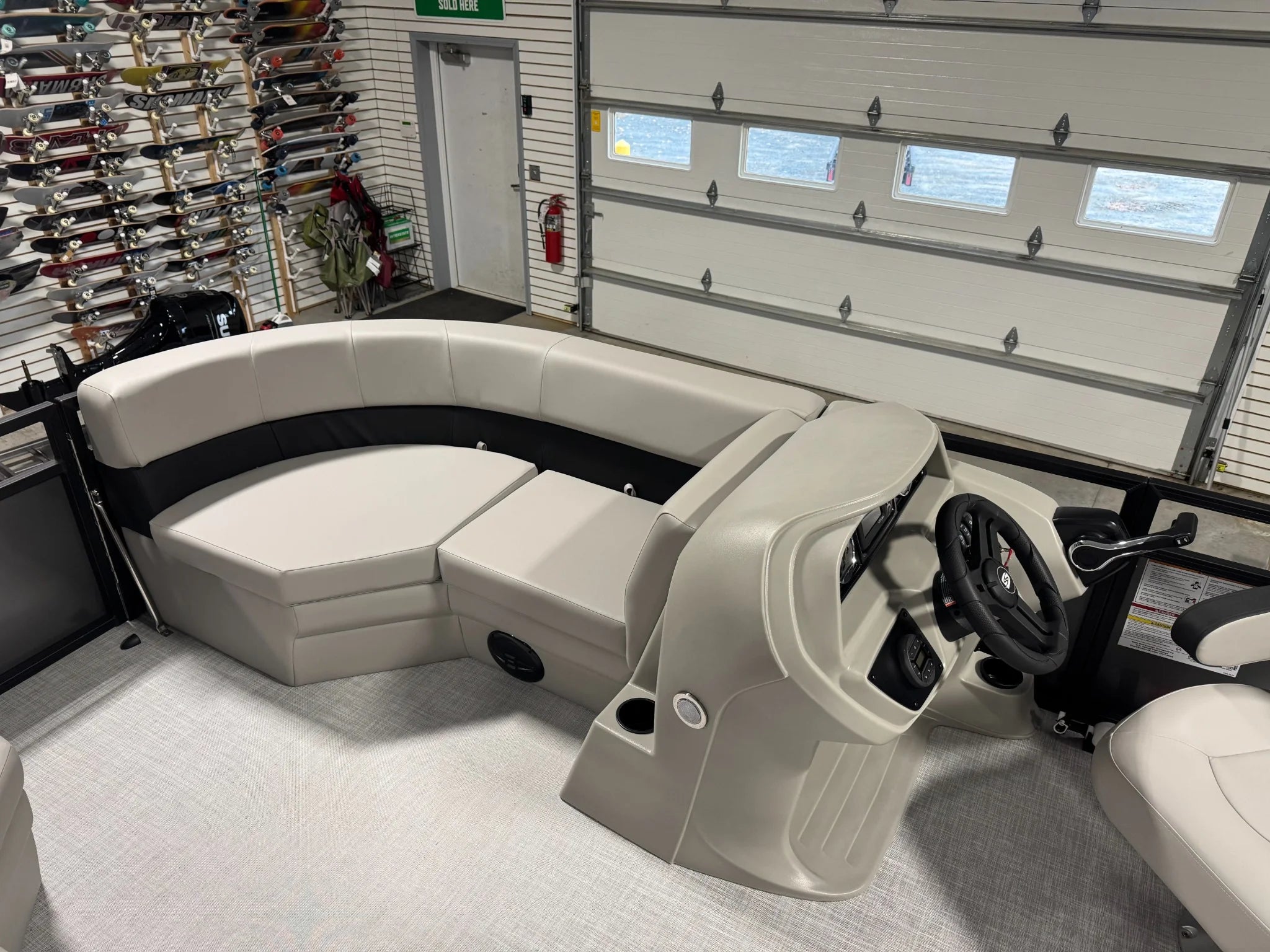 Dockside 20DQ Front Corner Interior