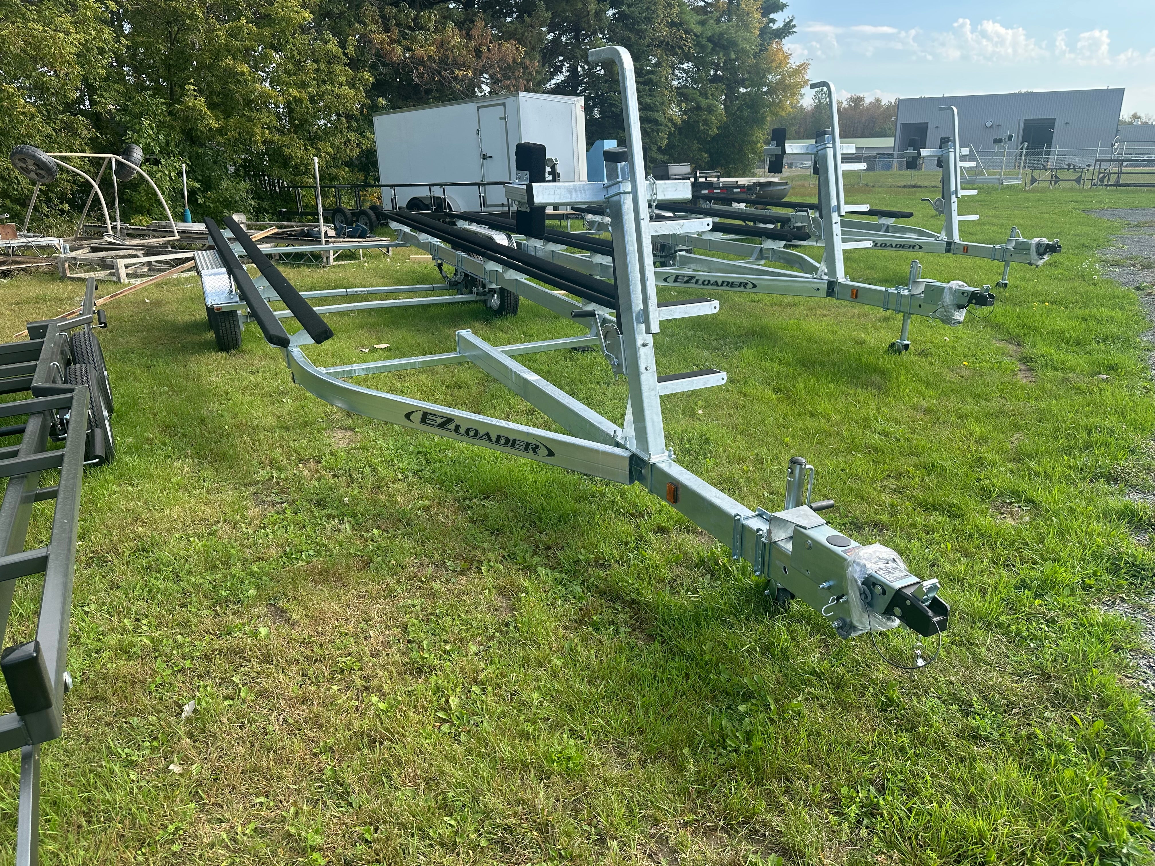 EZ Loader T102PS 24-26 4700 Bunk Pontoon Trailer (Galvanized) HYD DISC 1X