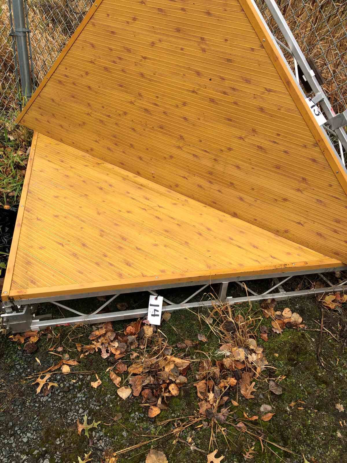 510-92204-00 6x6 Roll in Wedge Knotty Pine