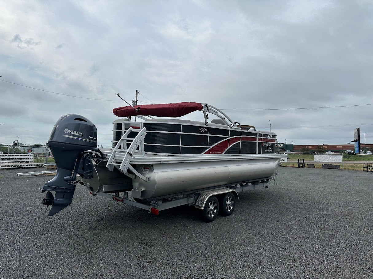 Bennington Pontoon