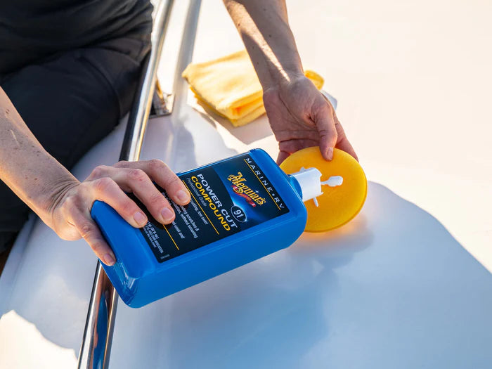 Meguiar's M9132 Professional Grade Power Compound 32oz bottle for removing heavy oxidation and sanding scratches from gel coats addint to applicator
