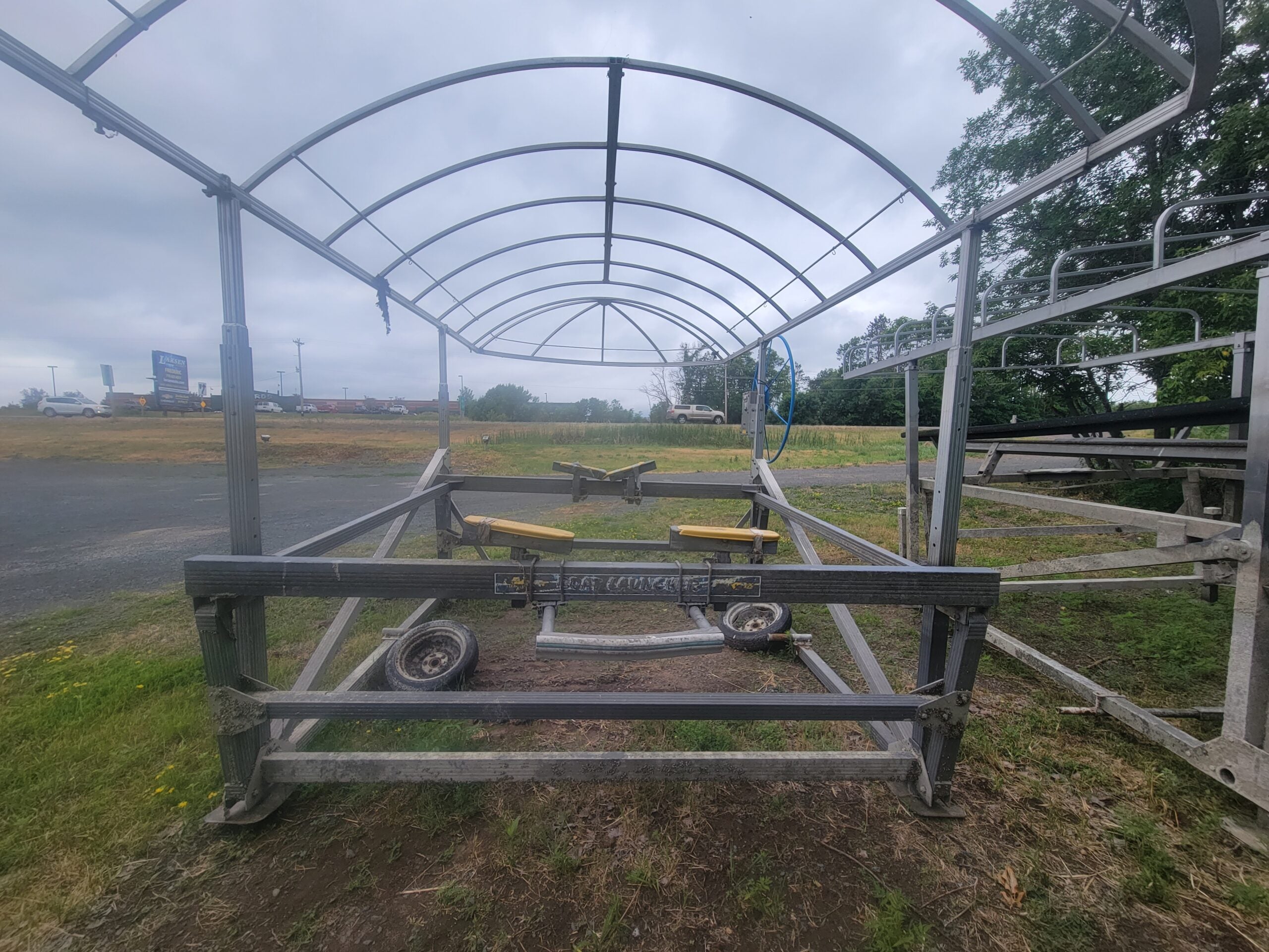 Newman 3400 Cantilever Boat Lift - USED