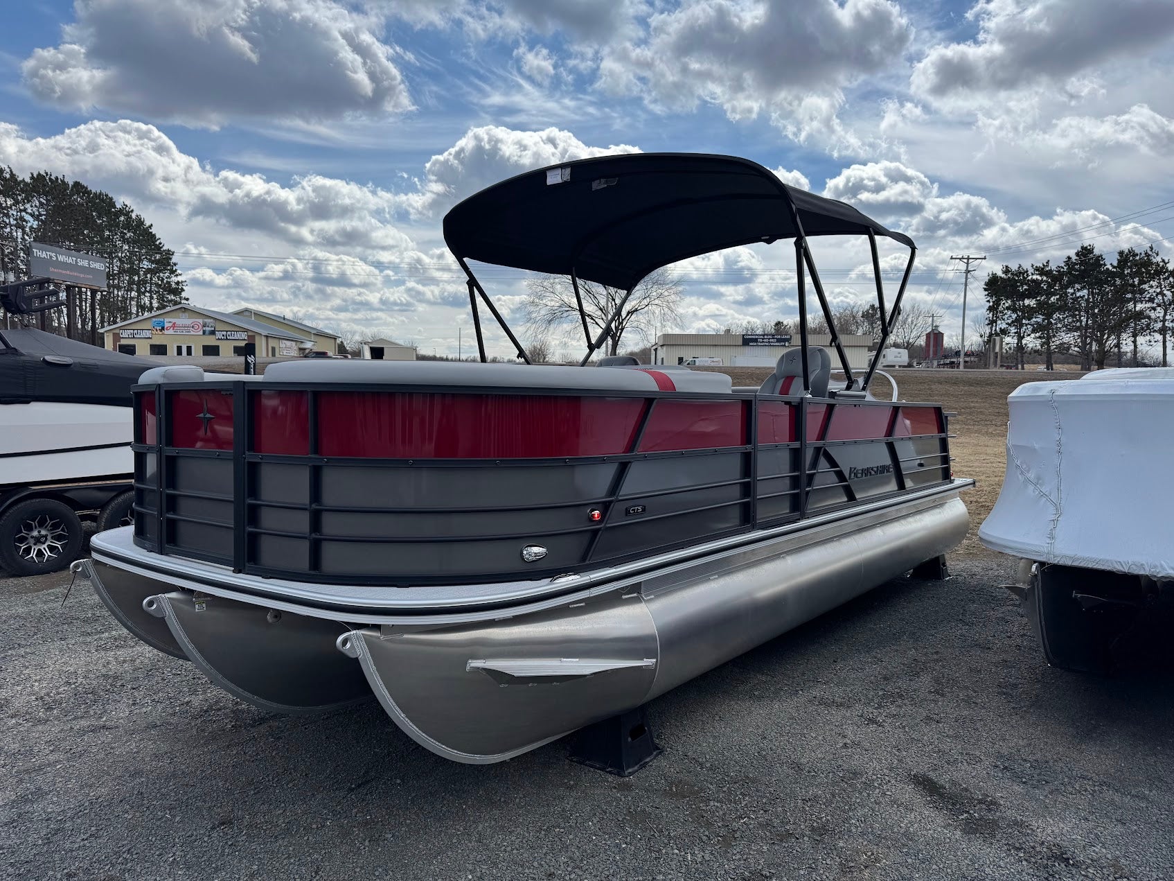 Berkshire Pontoon