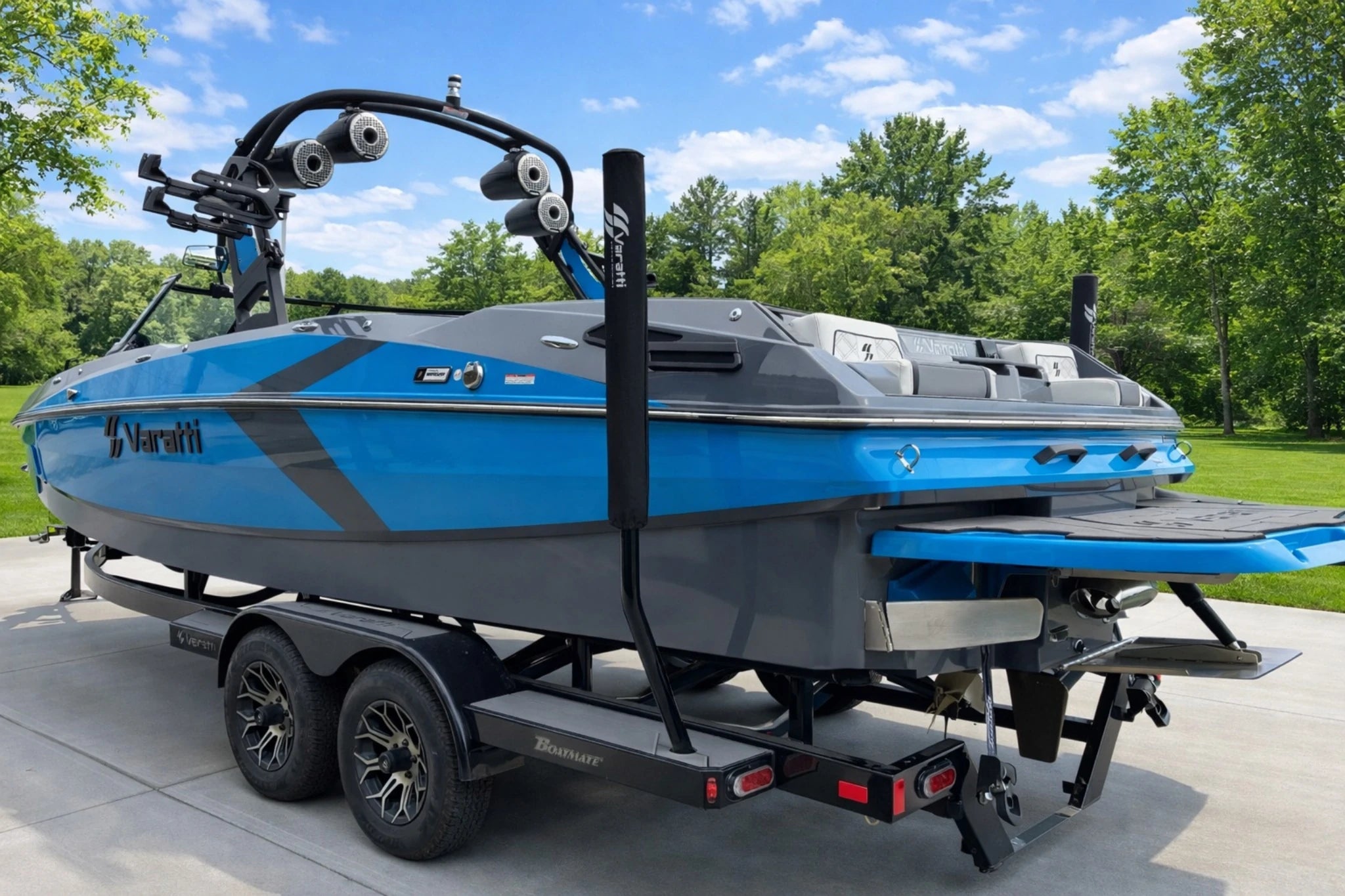 2024 Varatti Z2474 Wake Surf Boat w/ Trailer | 24'7″ Surf Model